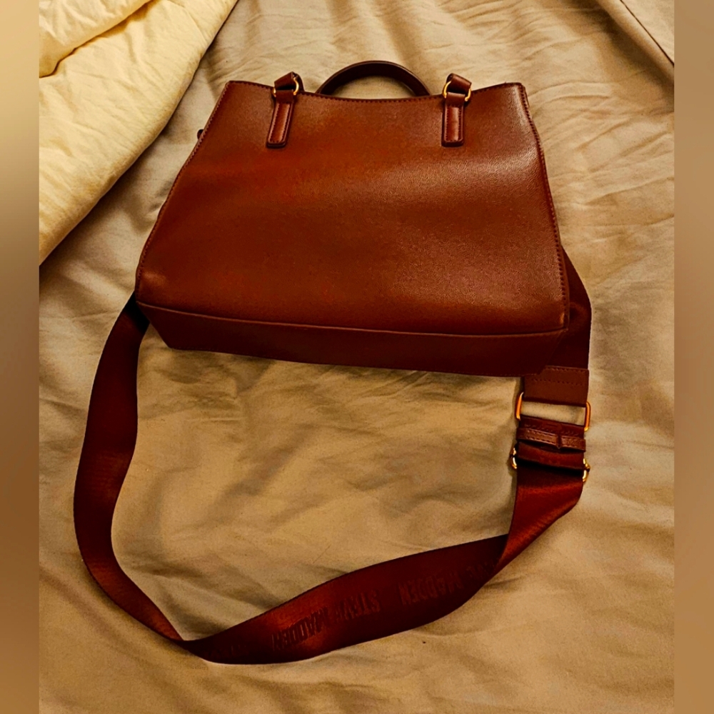 Steve Madden Burgundy Crossbody Handbag - Picture 2 of 5